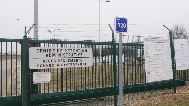 CRA, Retenus en attente d’éloignement