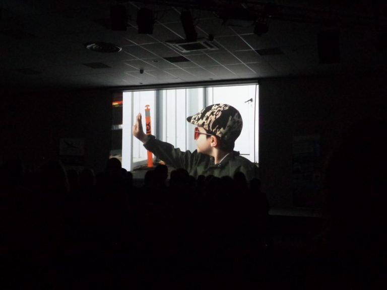 Un avion, un enfant, un rêve vu par un apprenti des Ateliers du cinéma