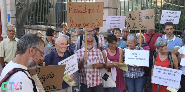 Solidarité avec les migrants assignés à résidence et en voie d’expulsion