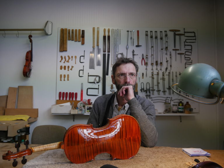 Thomas Billoux, luthier chalonnais